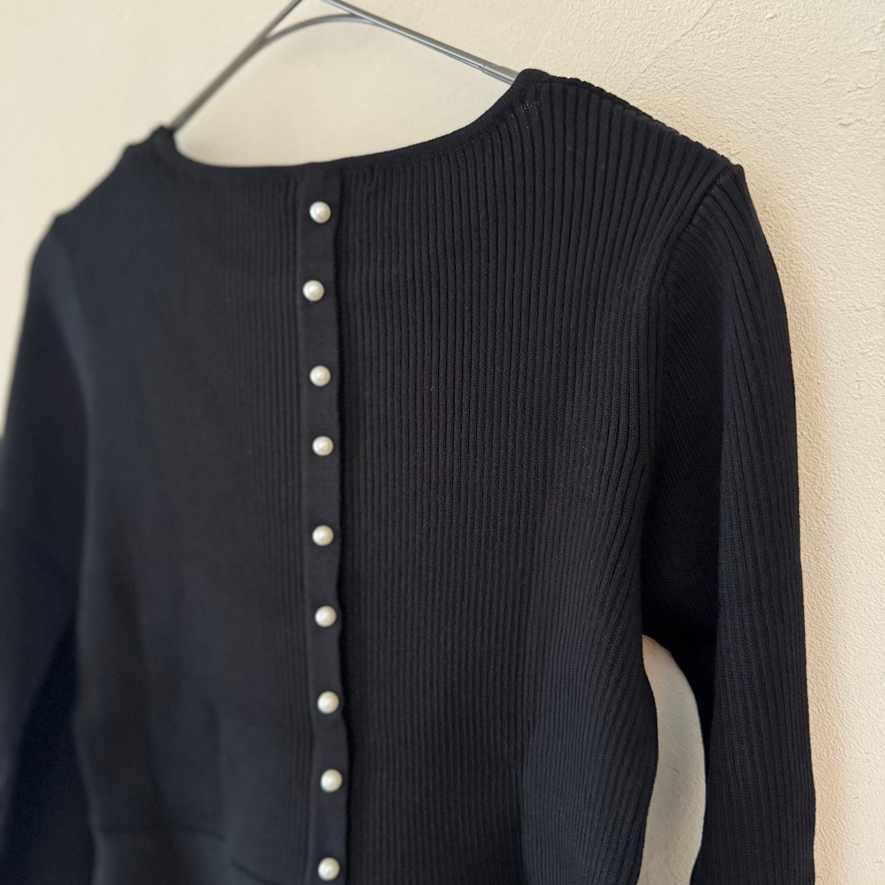 【SELECT】バックパール付ペプラムニット　19-0388