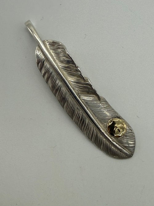 ゴローズ　美品　金メタル付特大フェザー左①現行