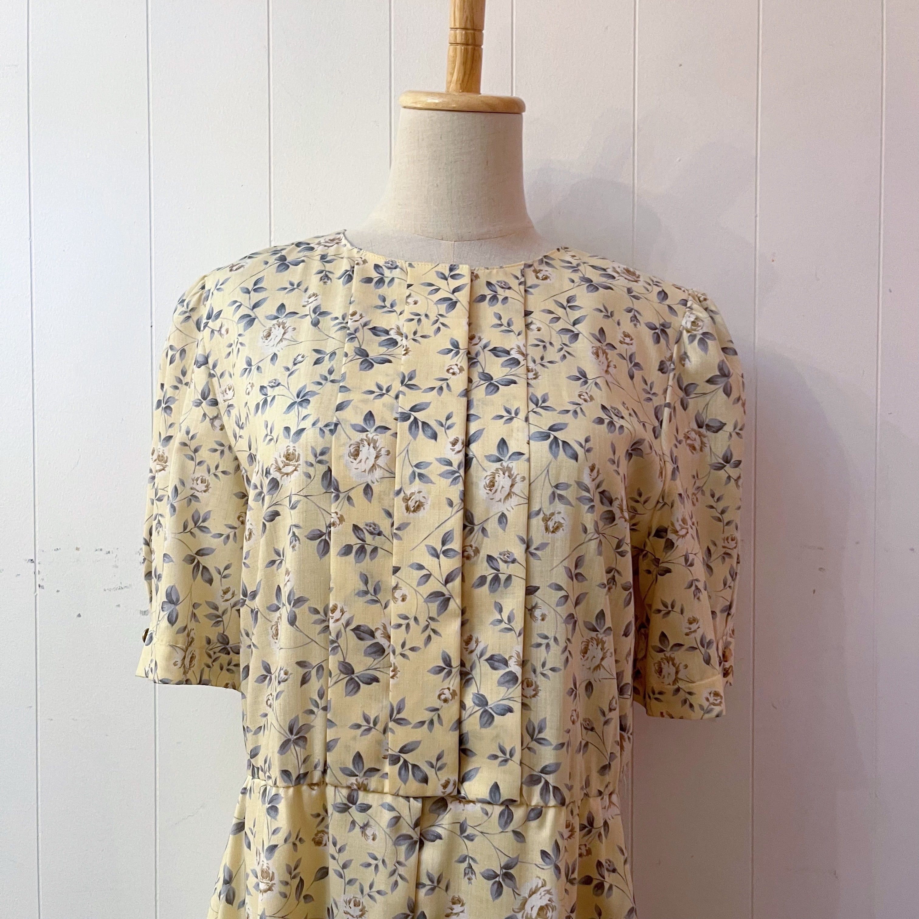 yellow white rose flare one-piece