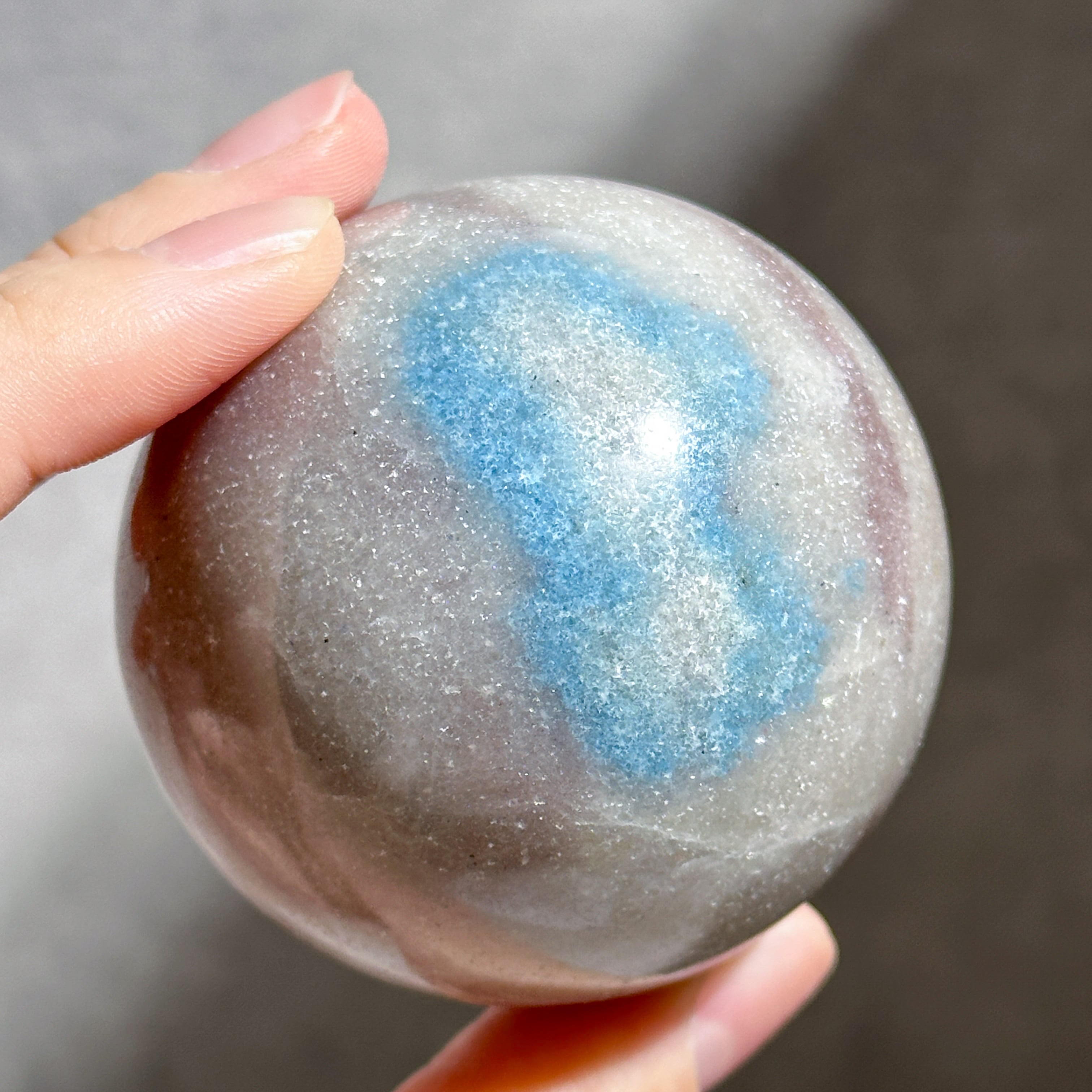 トロレアイトインクォーツ（トロール石）スフィア（丸玉）53