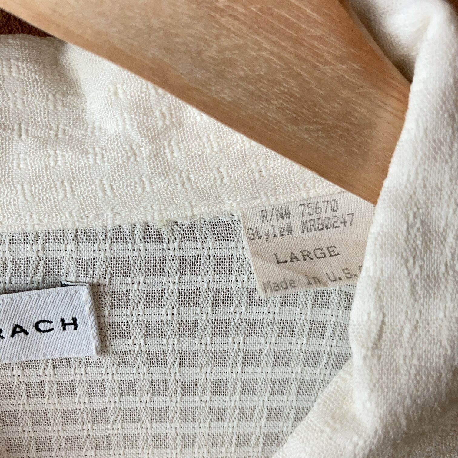 90's USA製 BACHRACH 織柄 レーヨン混紡シャツ オフホワイト 90's USA製 BACHRACH 織柄 レーヨン混紡シャツ オフホワイト