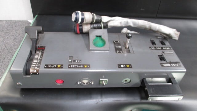 8000形主幹制御器（マスコン） | 小田急レトロ部品 小田急エンジニアリング