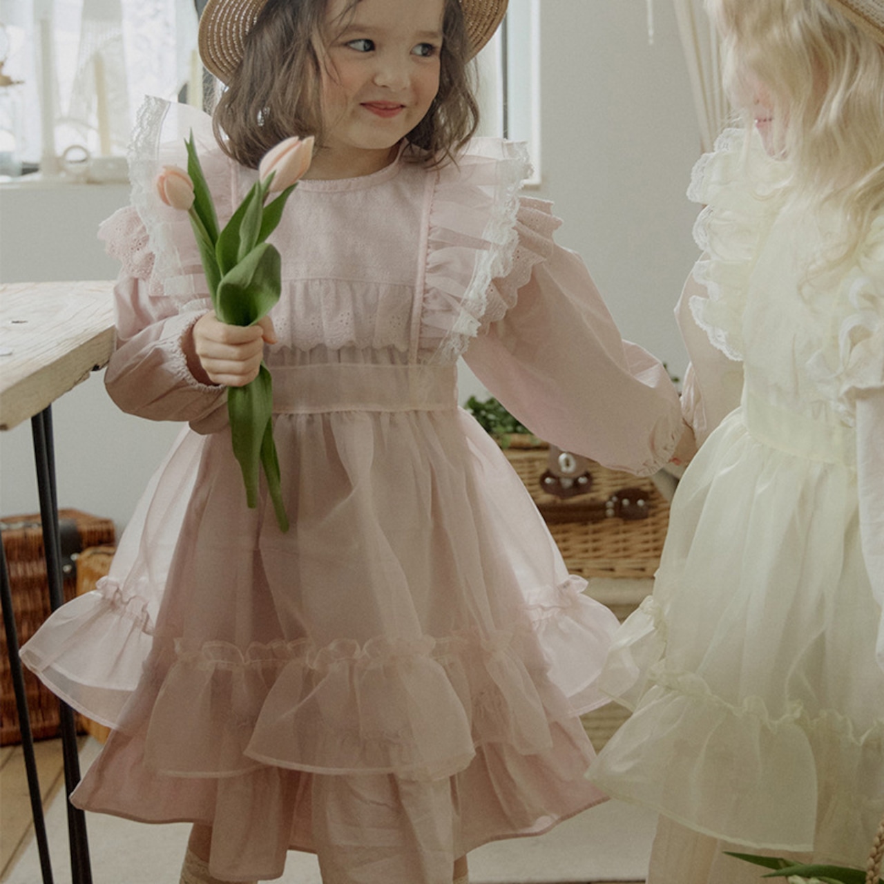 秋肩レースつき長袖ワンピース2色