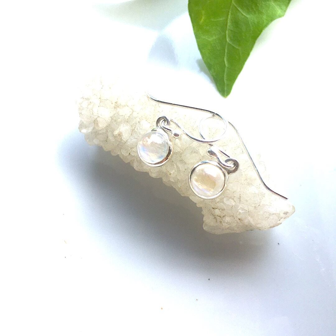 【SV925】✦6月の誕生石✦⋆.満月レインボームーンストーンピアス⋆.·Moon Light.·✦