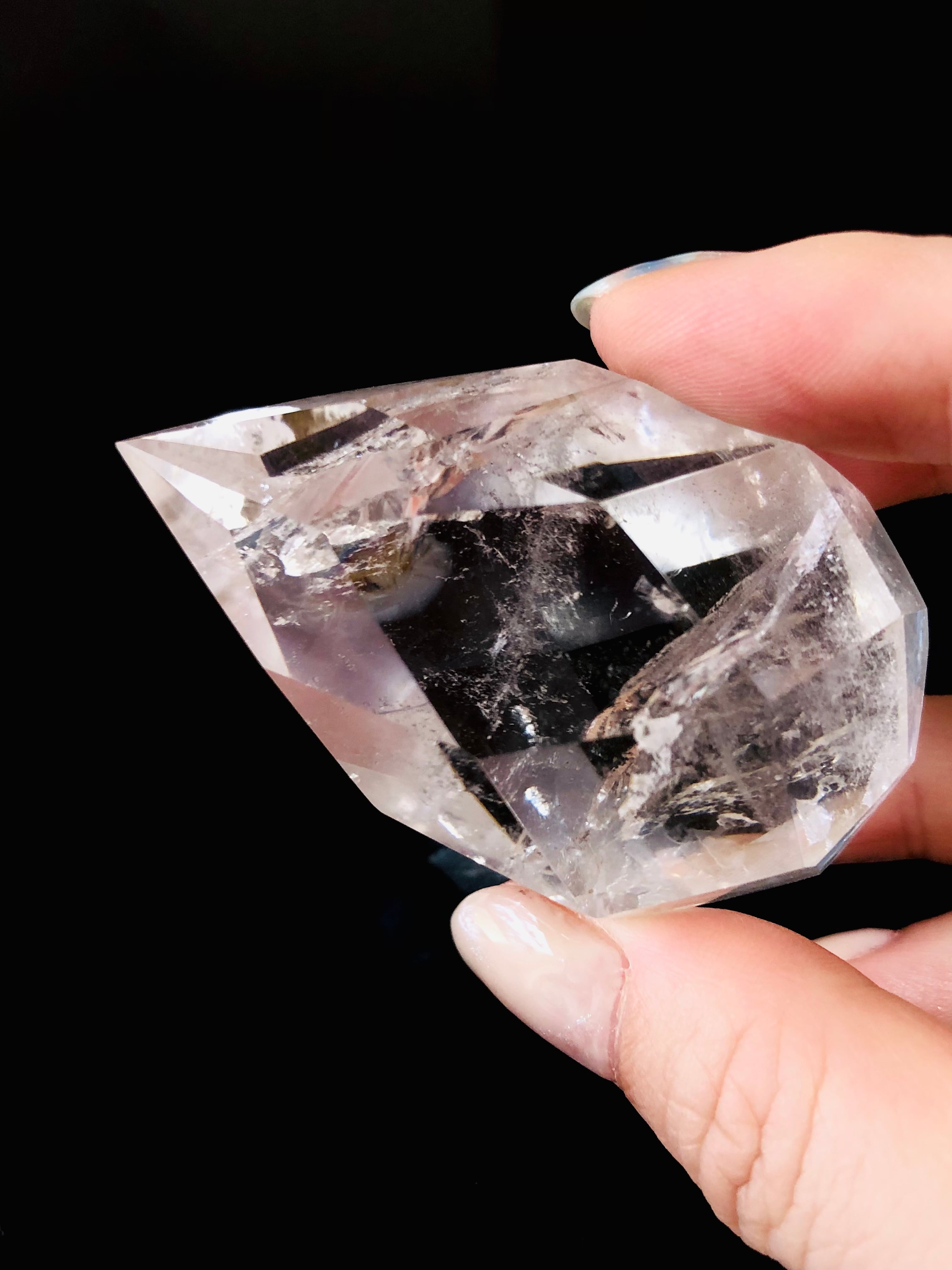 神秘の水晶！レムリアンシードクリスタルの雫 | 虹色の星