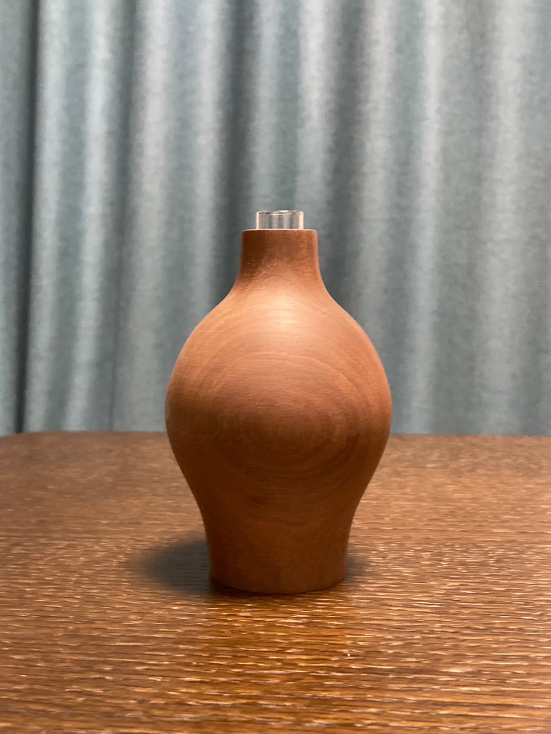 茶色の存在感ある壺(一輪挿し) 一輪挿し ウォールナット | Pay ID