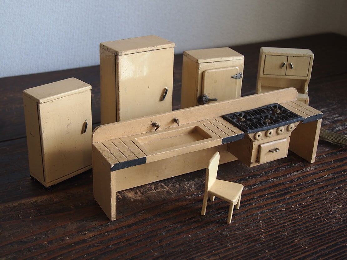 吹きガラスの一輪挿し フリルガラス オパールセント 古道具 硝子 花器