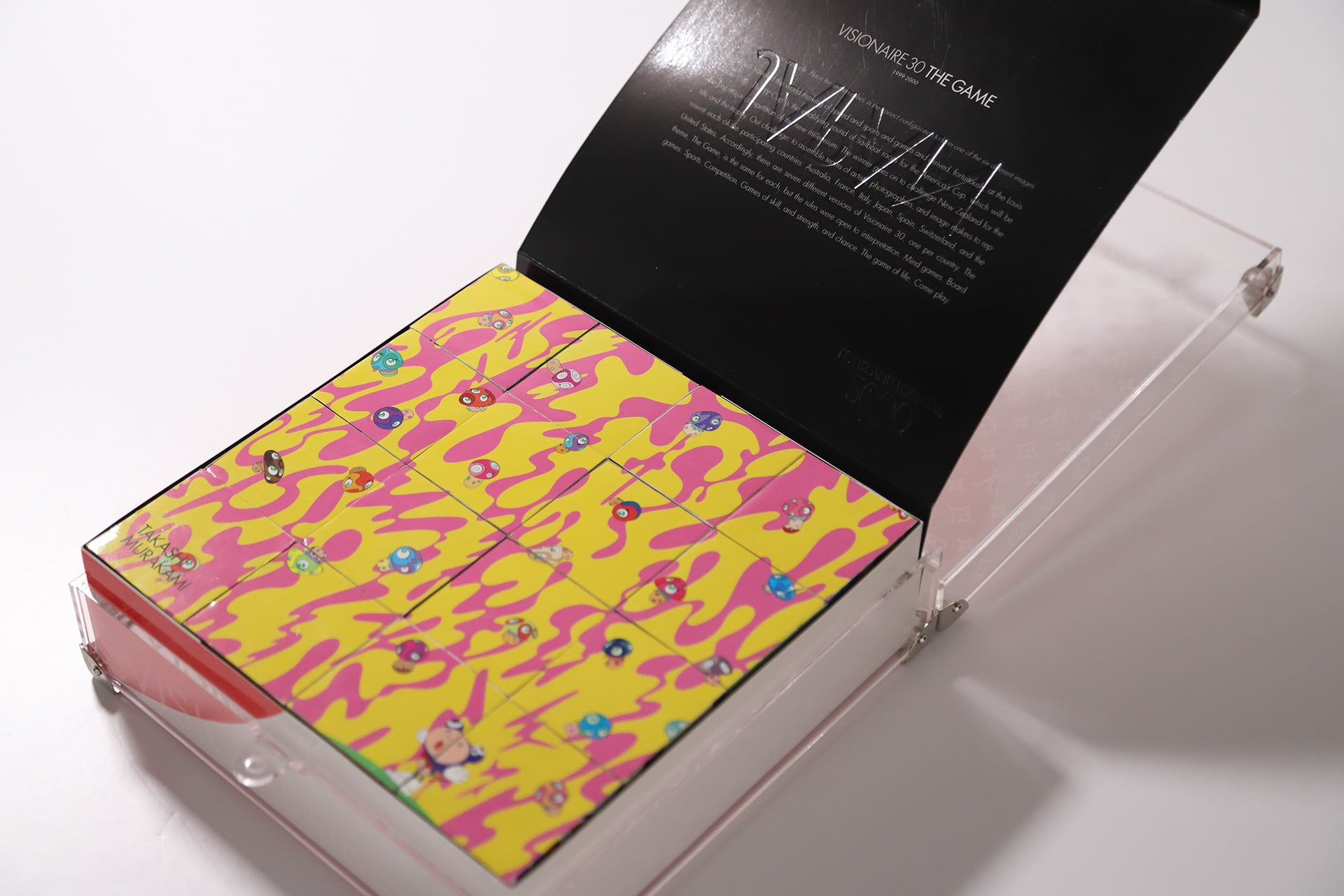 VISIONAIRE 30 GAME LOUIS VUITTON | CROSS_BOOKSHELF VISIONAIRE 30 GAME LOUIS VUITTON | CROSS_BOOKSHELF