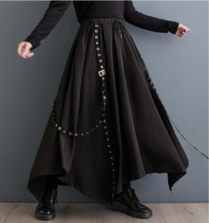 【大きいサイズ】 レディース ワイドパンツ　モード系　春 秋冬 新品 ドレープ