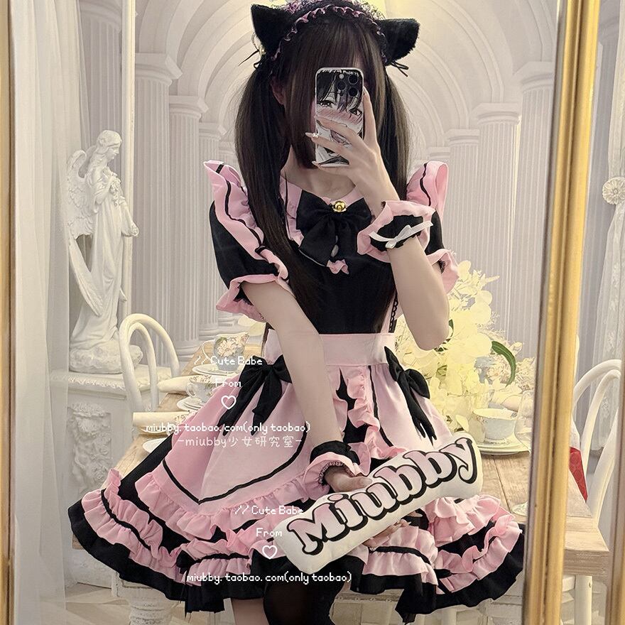 地雷系ゴスロリ メイド風ワンピ 黒ピンクフリル推し活ライブ参戦服