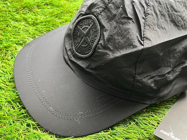 STONE ISLAND LOGO NYLON CAP BLACK LARGE 05322