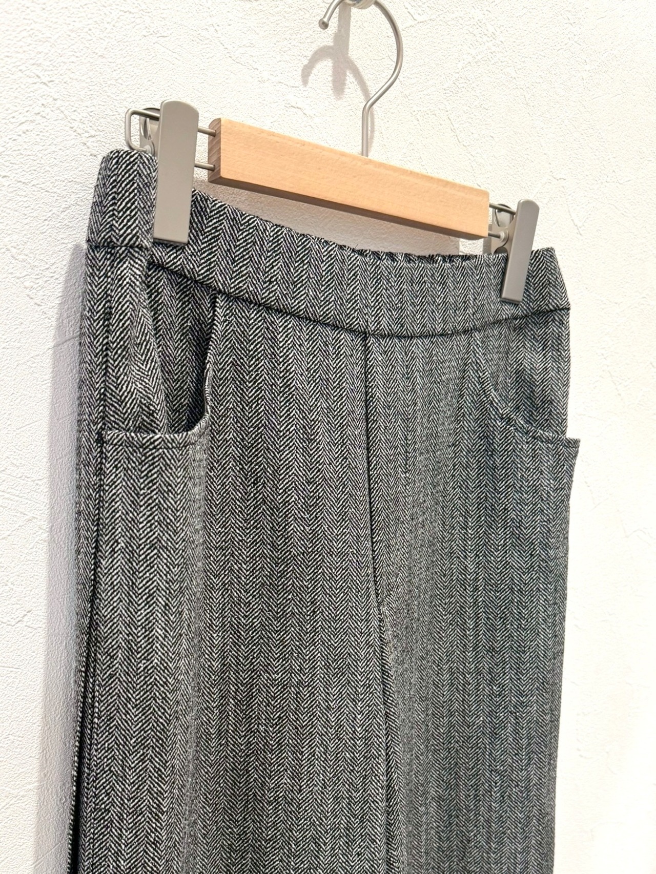 サイドボリュームパンツ