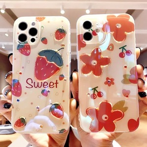 【PHONECASE】イチゴ柄花柄スマホケース