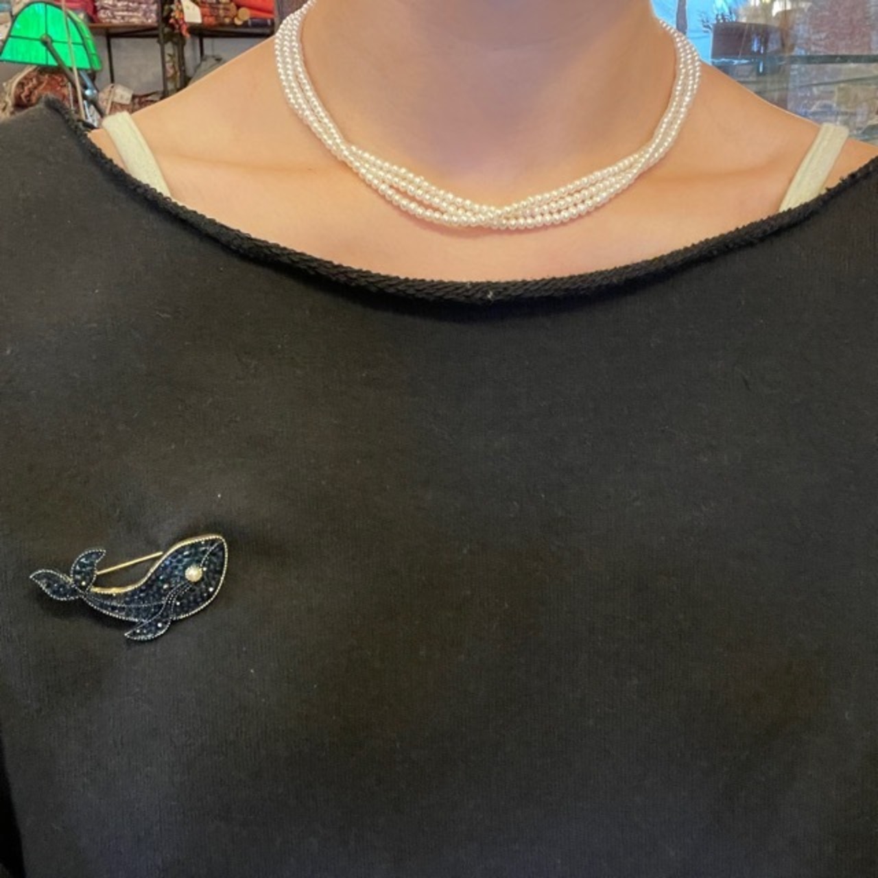 TOPANGA Jewelry Bijou art brooch Whale (Large) / ビジューアートブローチ クジラ 大 プレゼント プチギフト ジャケット 帽子 バッグ ニット キラキラ アクセサリー かわいい ファッション小物
