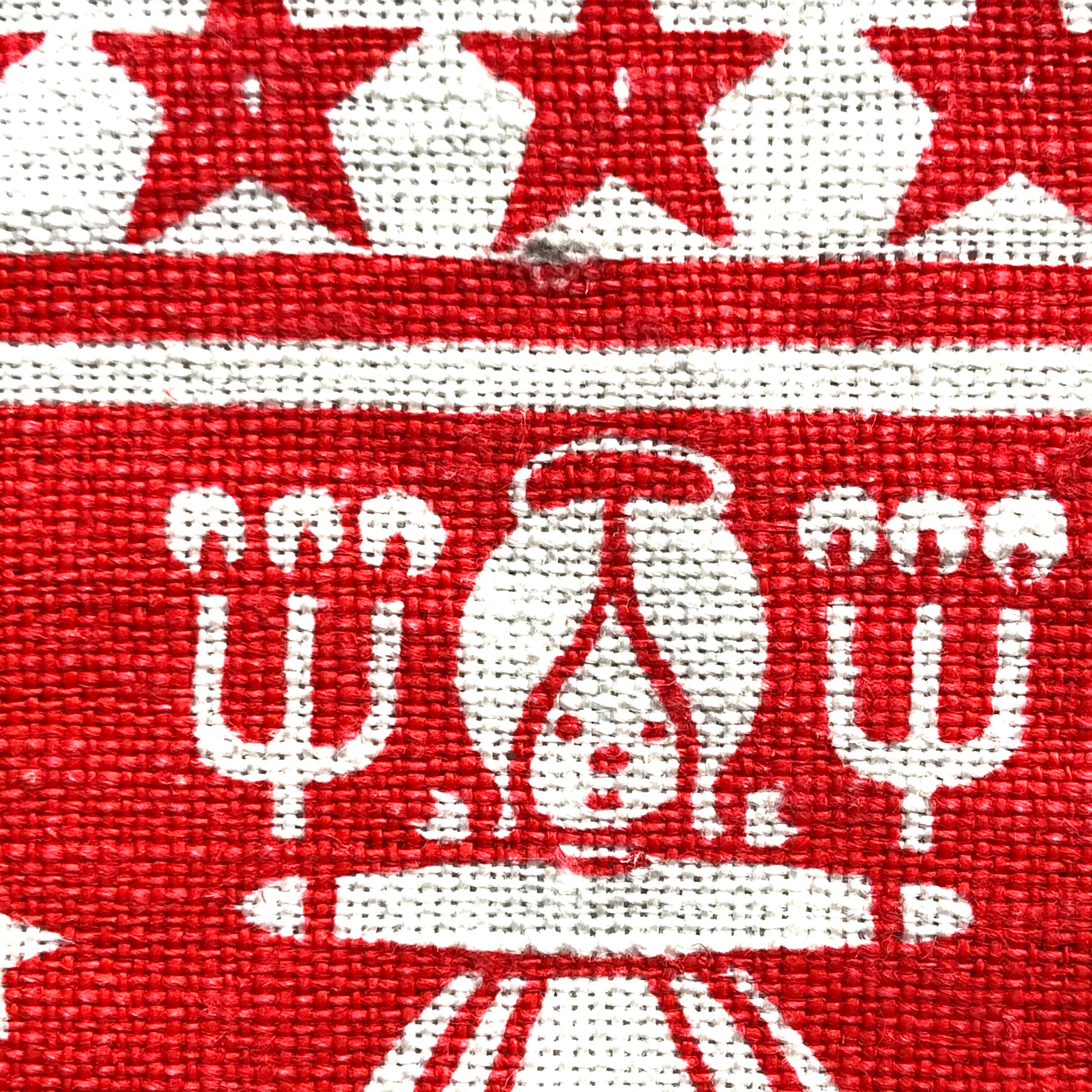スウェーデン　赤×白のクリスマス柄プリントクロス