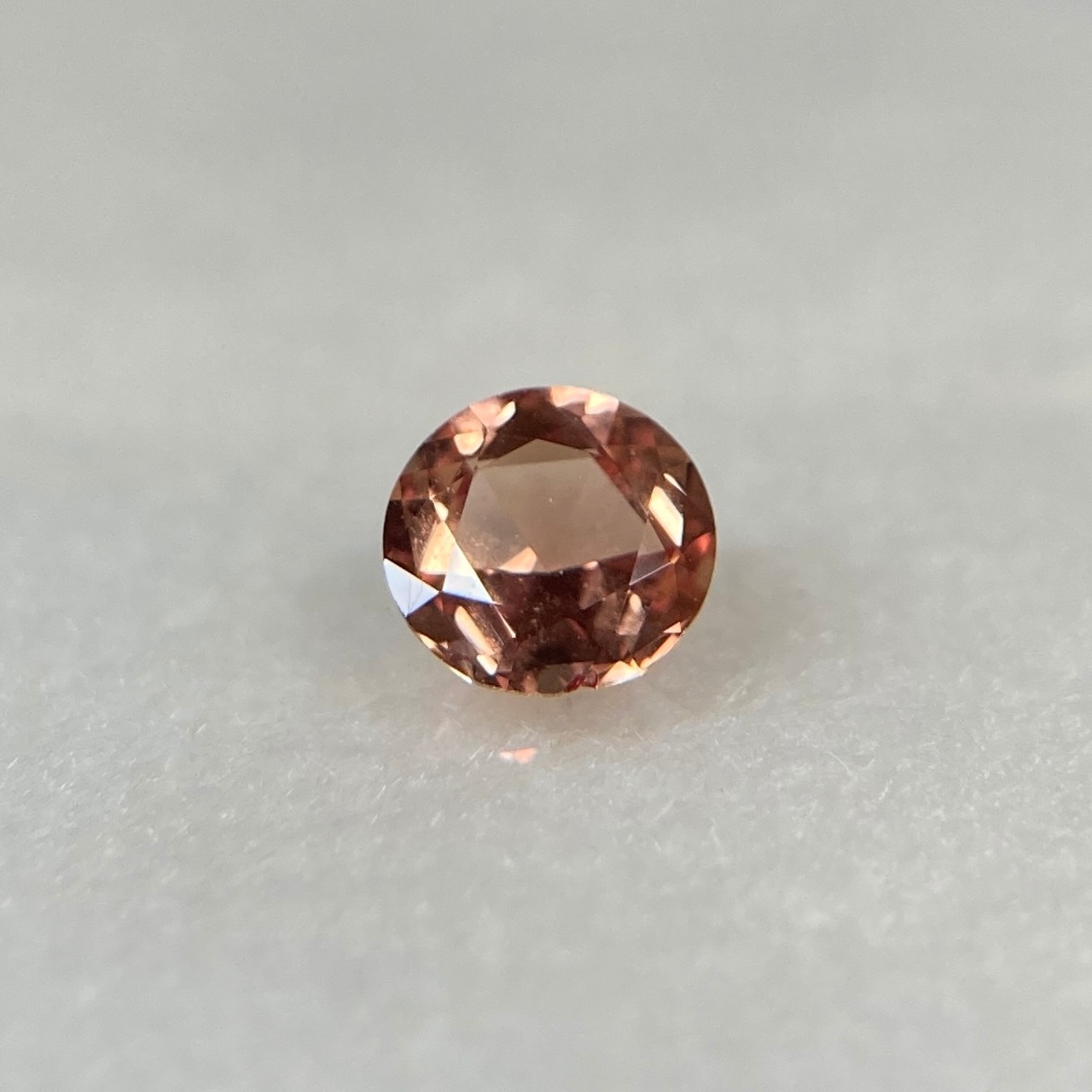 ローズカットサファイア 訳あってお買い得 約3.8mm*2.0mm r-0497