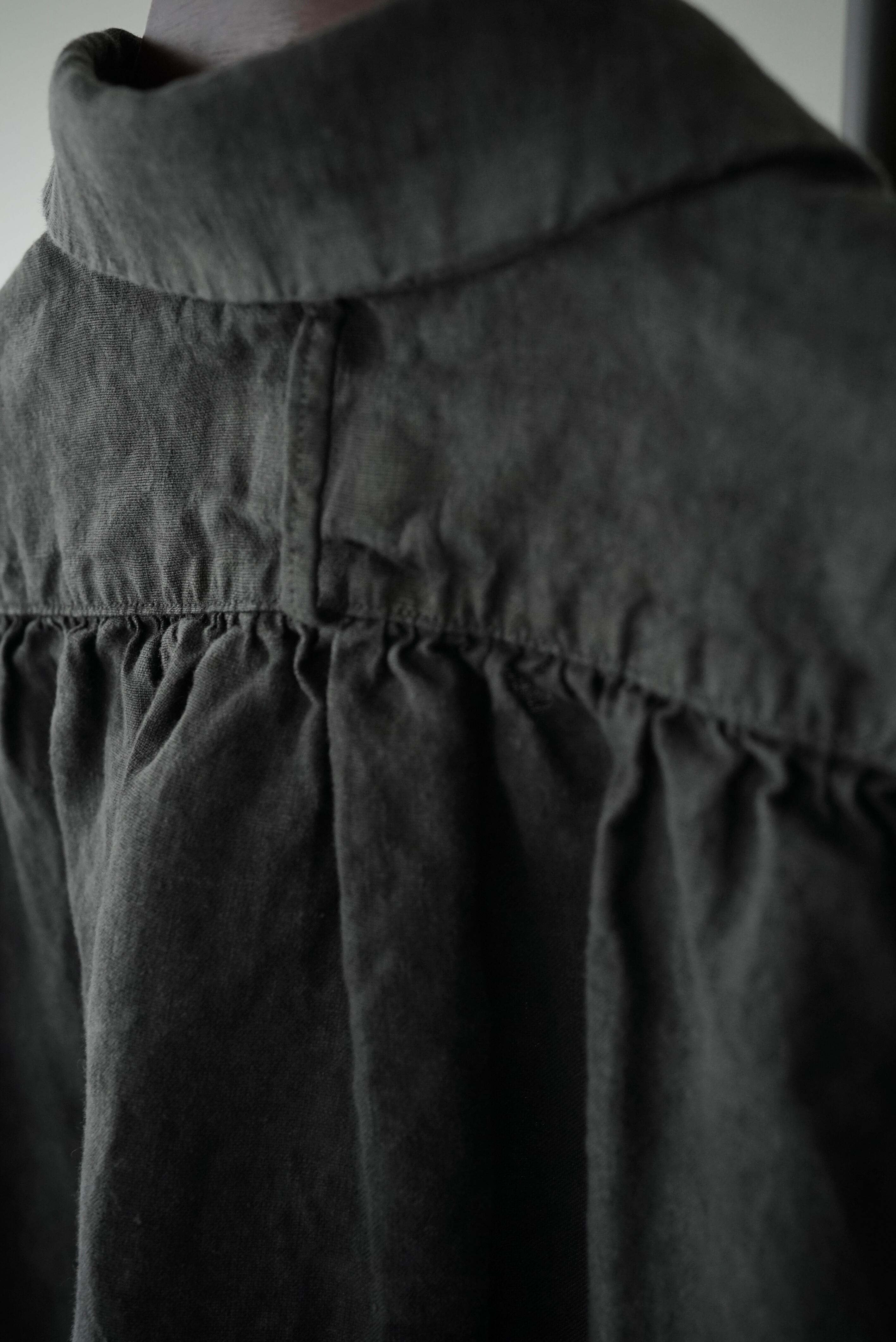 COLINA Minimal shirtsコリーナ ミニマルシャツ 墨染め Natural Dyed Linen / The Shirts (墨染） | C O L I N A