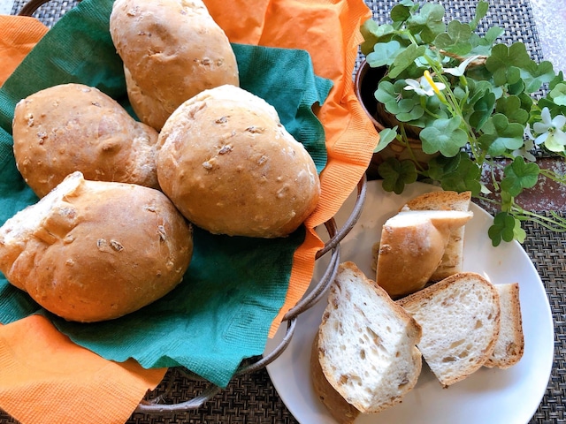 ライ麦ロール / Rye Bread Rolls