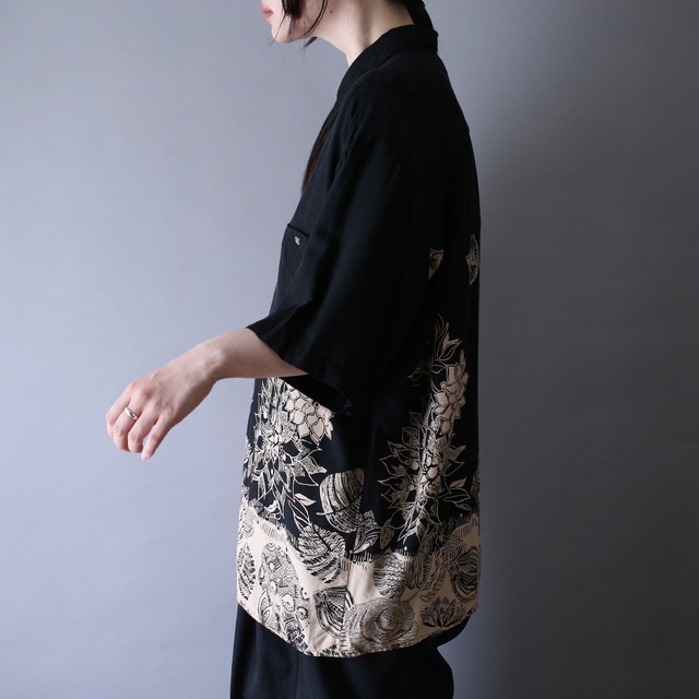 woodblock prints motif art flower design over silhouette s/s shirt