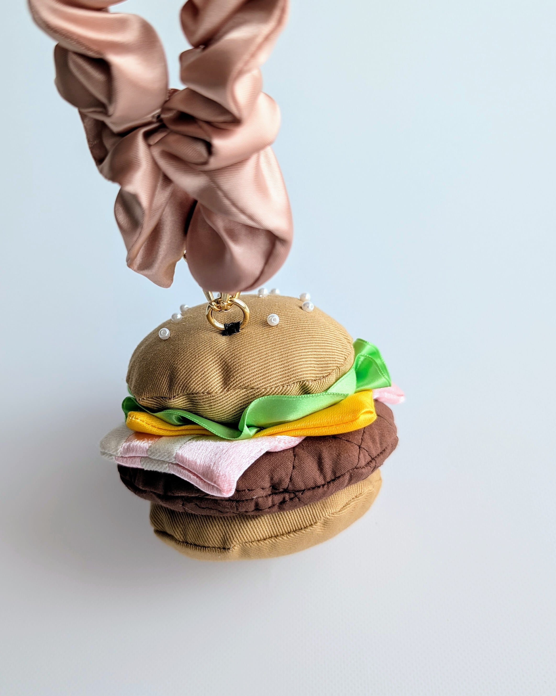 137 チーズバーガー お菓子チャーム 贅沢なチーズバーガー🍔 ◎ チーズ