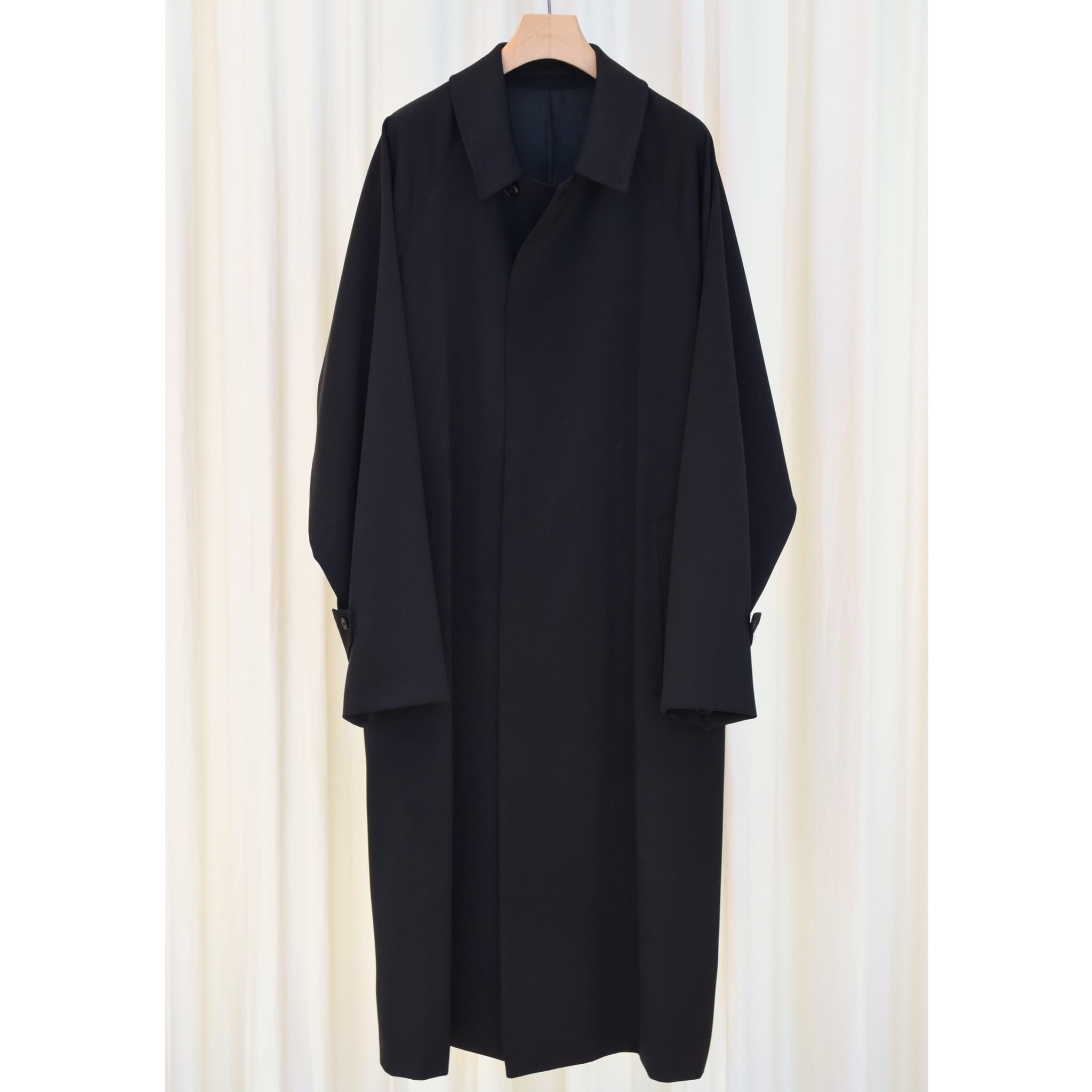 COMOLI | HJ GALLERY COMOLI | HJ GALLERY