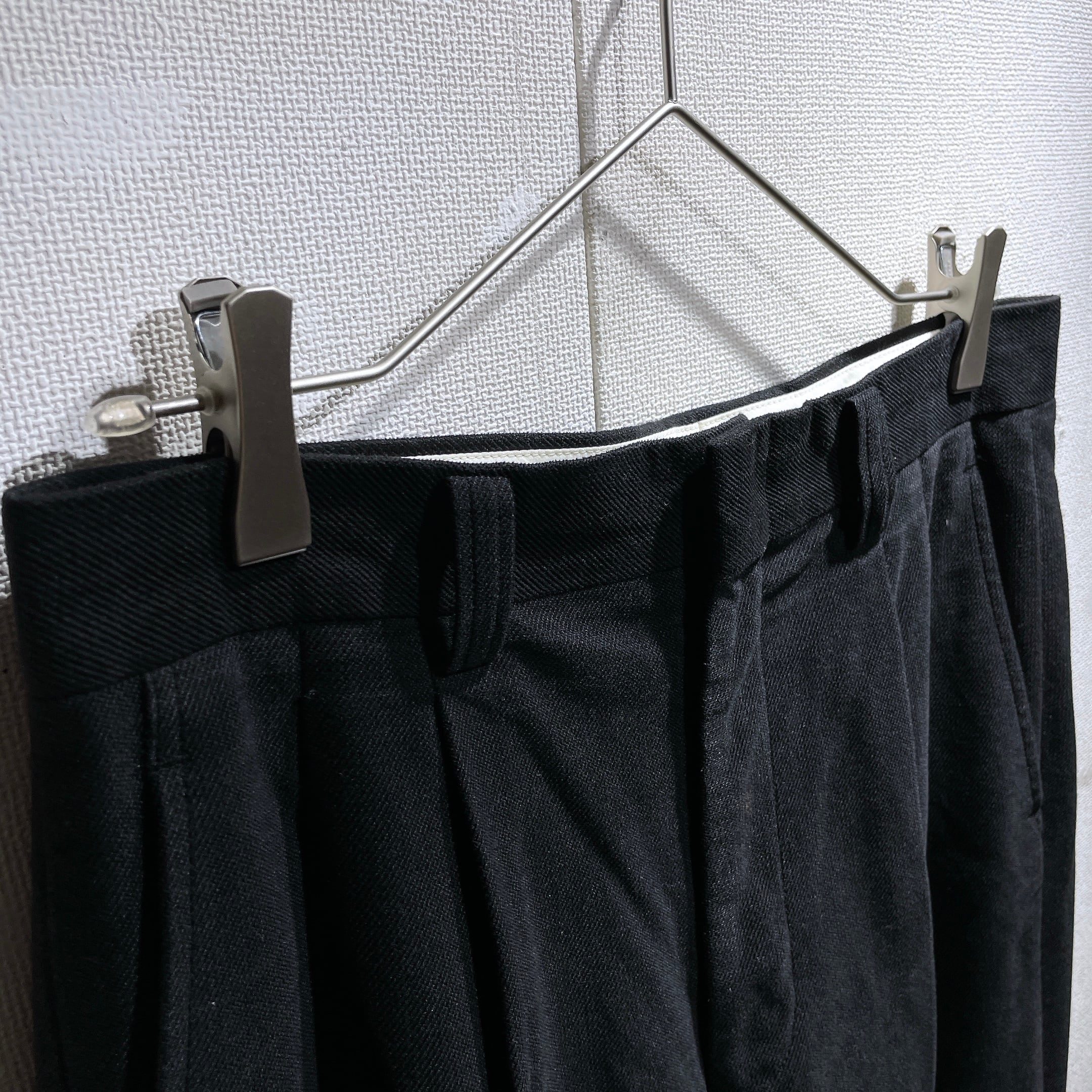 Black mode Beautiful silhouette two tuck wide slacks pants