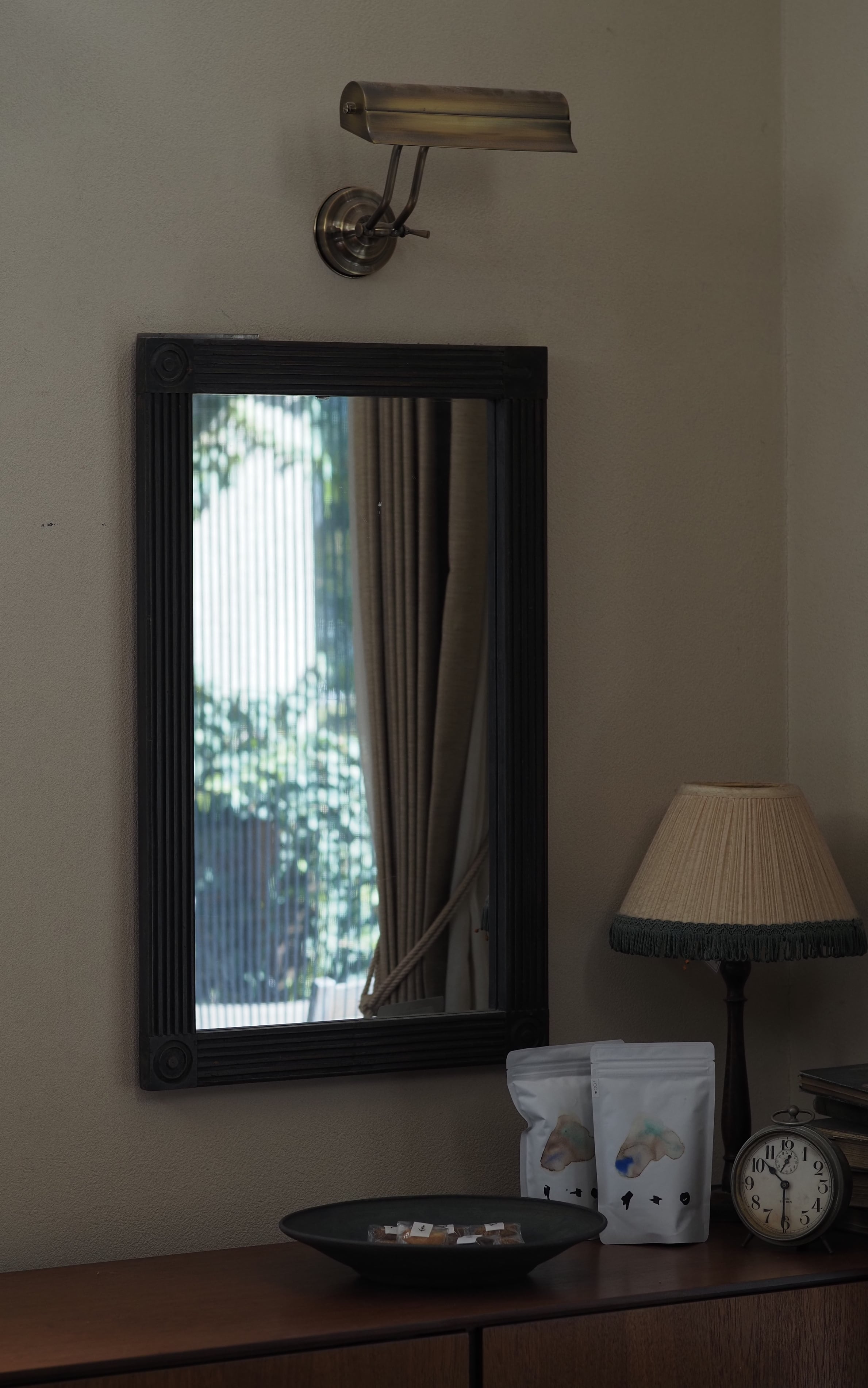 伊藤環 39.錆銀彩デルフト大皿 | 陶屋なづな