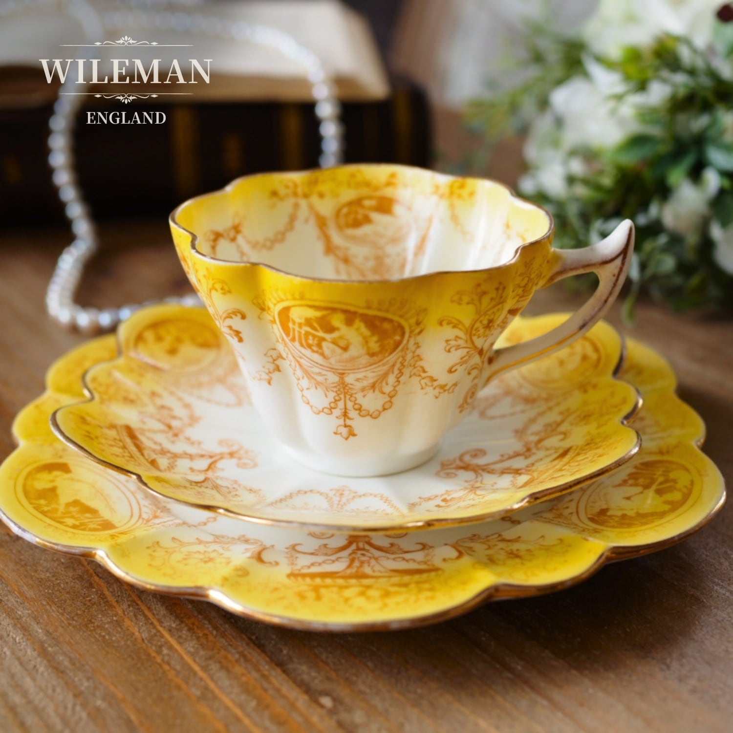 優雅な装飾が魅せるクラシック | antique FEELPORT アンティーク食器の