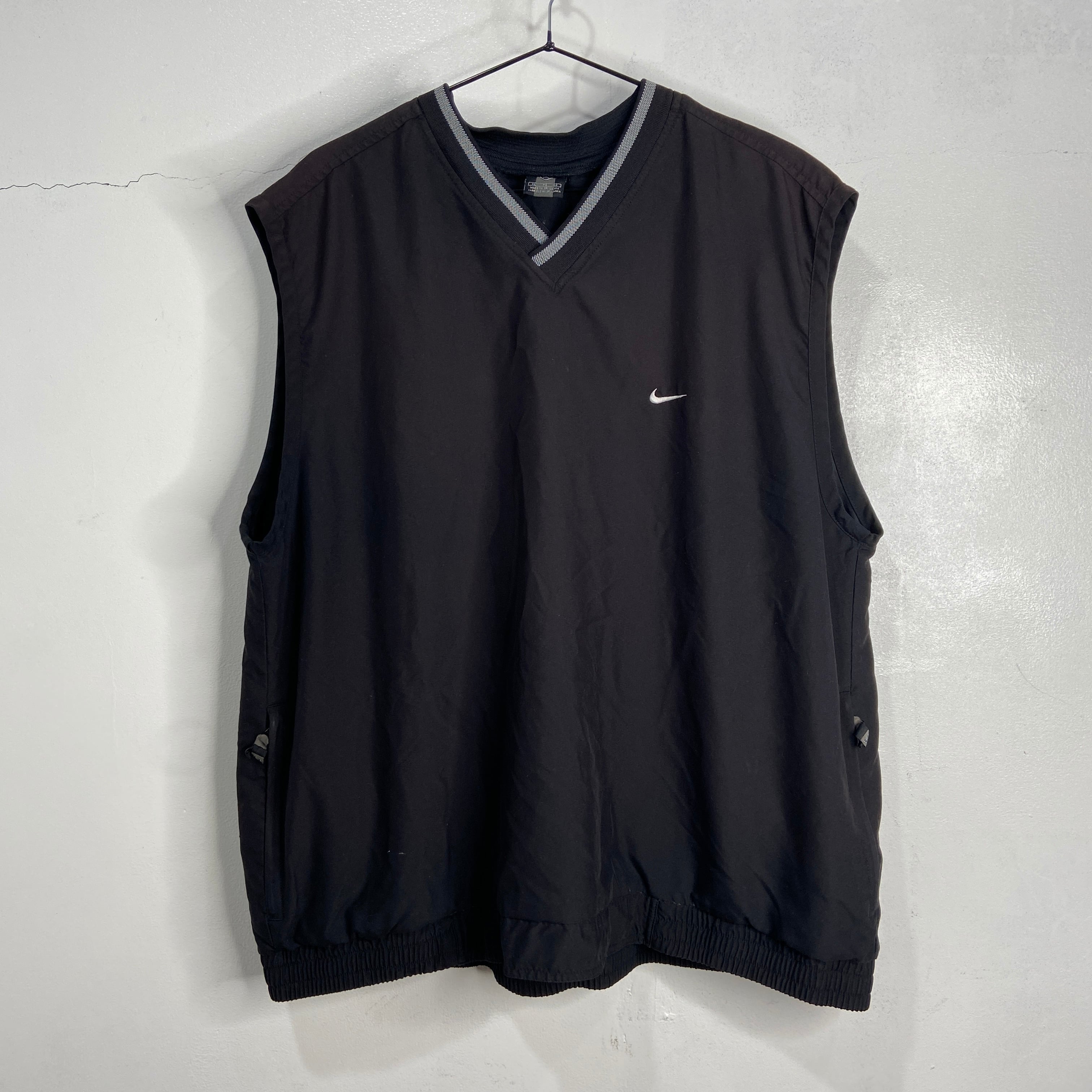 送料無料』NIKE ナイキゴルフ Vネックナイロンベスト スウォッシュ 