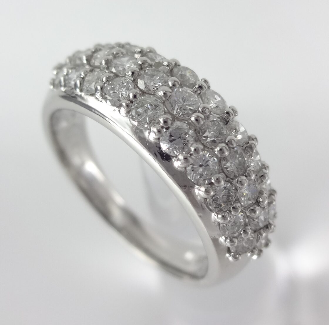 SOLD OUT】1.00ct パヴェダイヤ ハーフエタニティリング プラチナ 