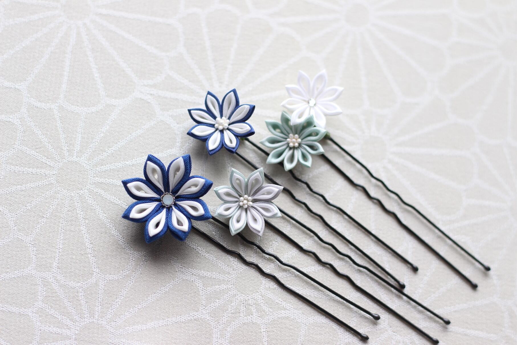 つまみ細工 コームとUピンのセット | Petit Bonheur（プチボヌール