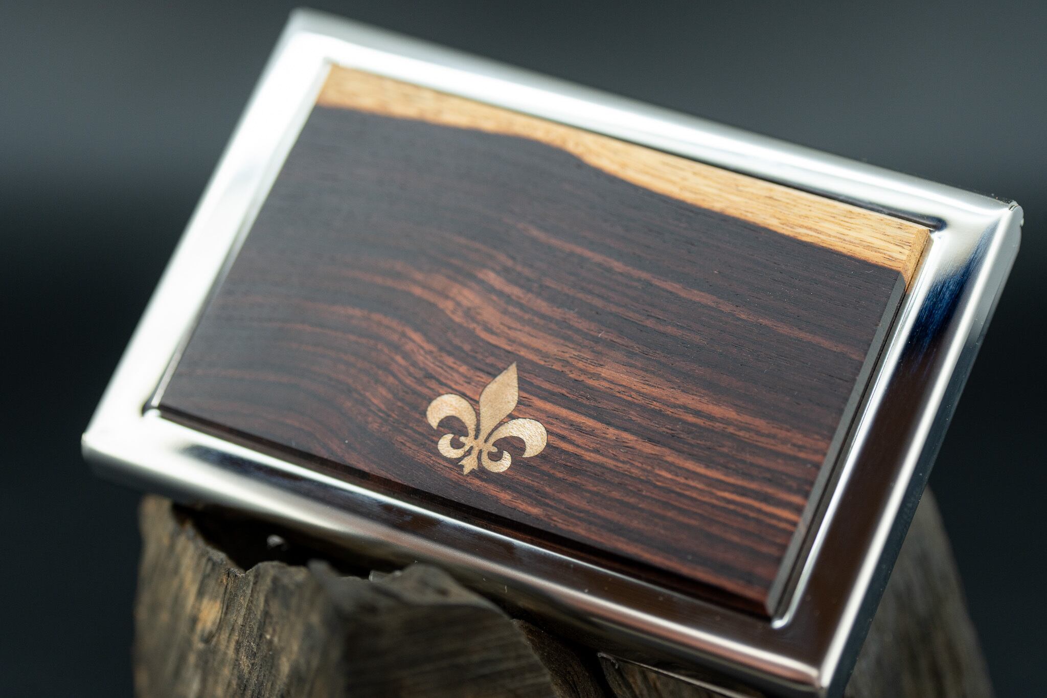 【王室御用達】キングウッド ツートン カードケース silver フルールドリス 象嵌