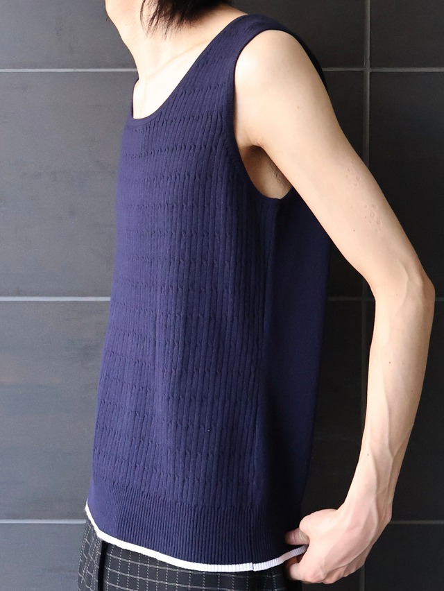 hem detail tank top