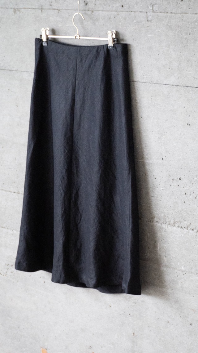 "DoCLASSE" used Linen skirt