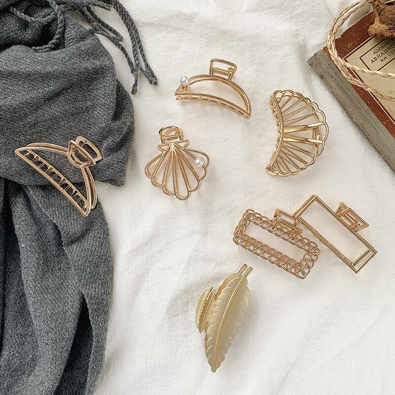 メタルレッドヘアピン バック エレガント ブラック・アイド・ピーズ42684762418