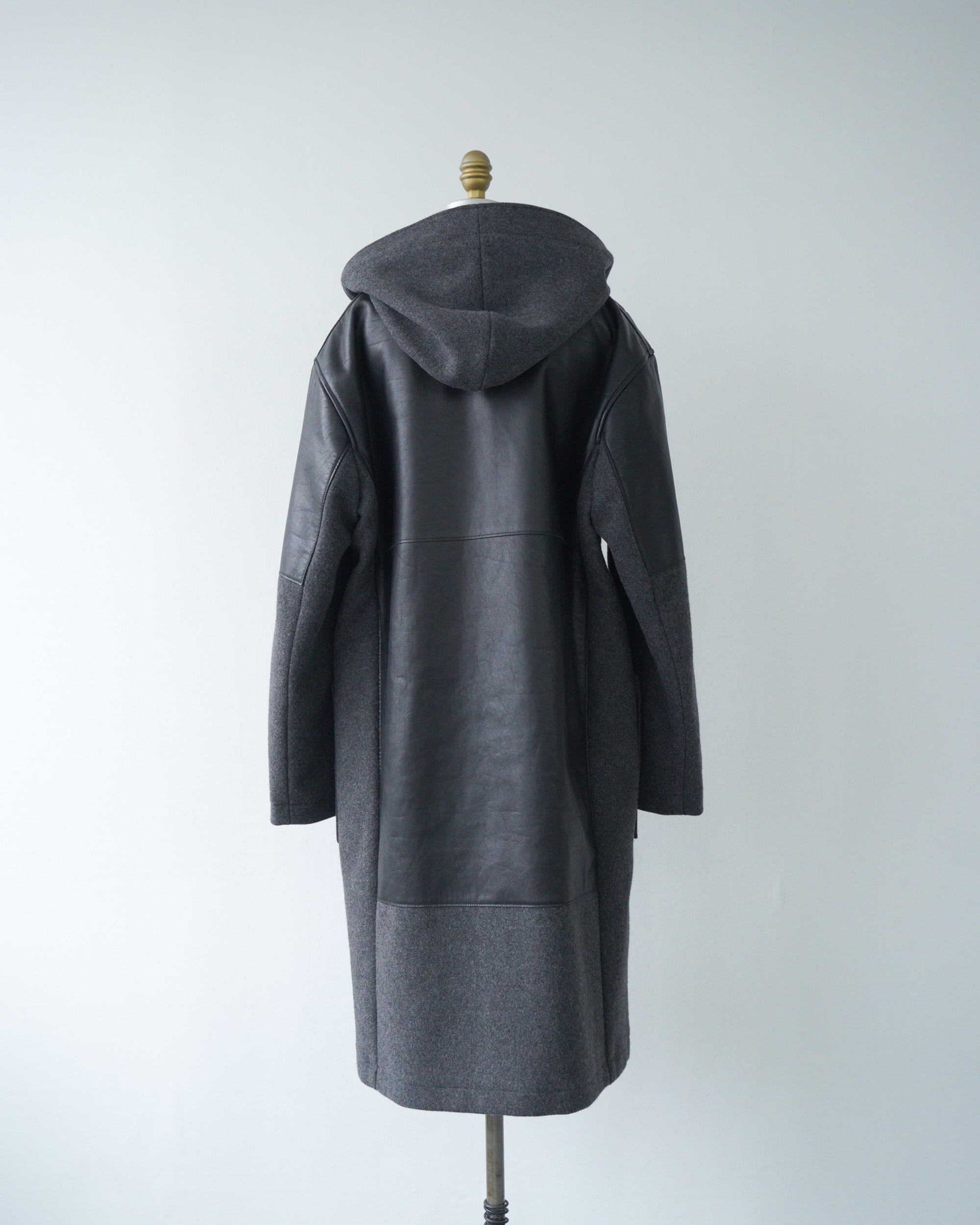 PHOEBE ENGLISH】背面プリーツ Hooded 処せ Coat black