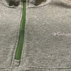 【Columbia】薄手 ハーフジップ スウェット 刺繍ロゴ 薄手 アースカラー XXL ビッグサイズ コロンビア US古着