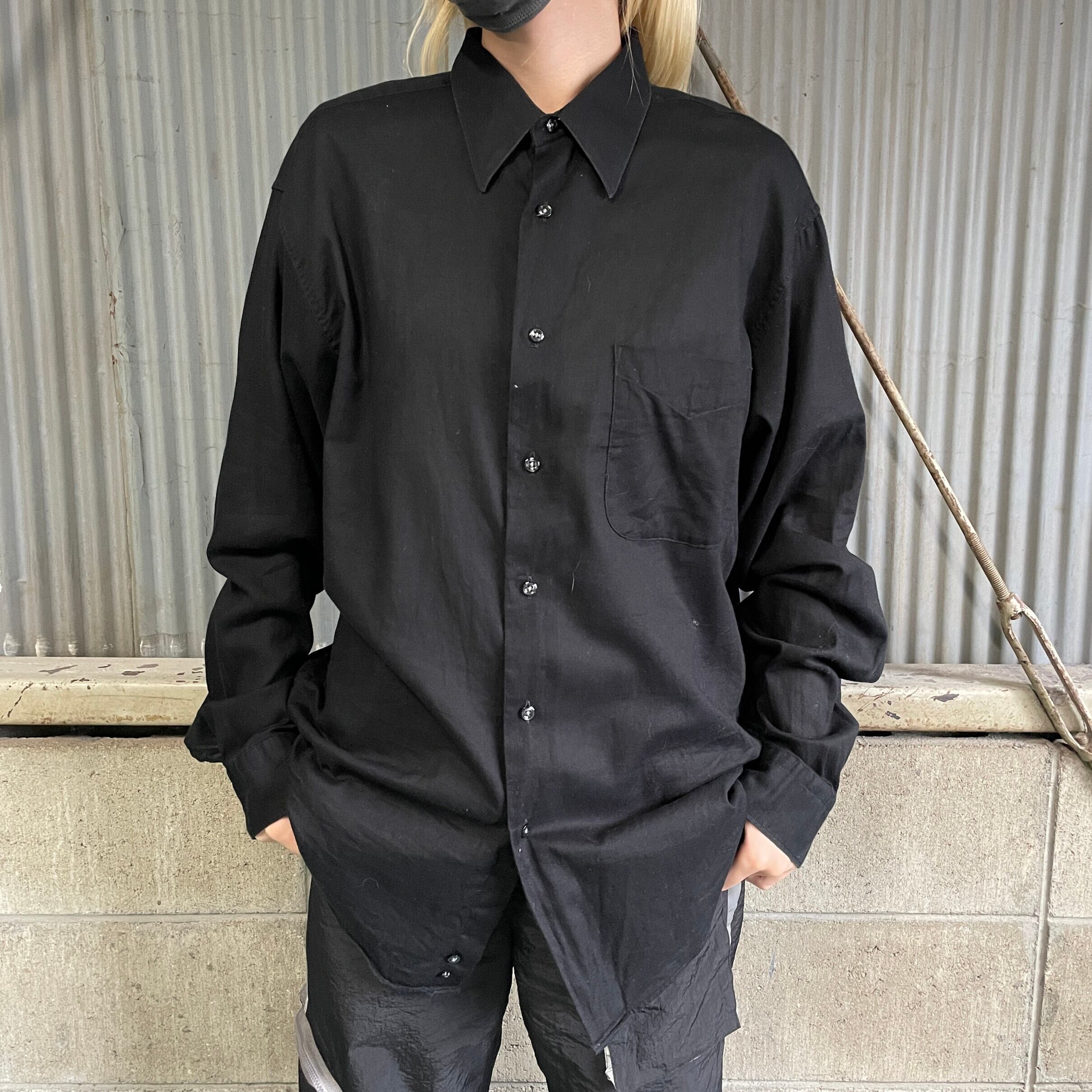 【新品】Calvin Klein 黒シャツ