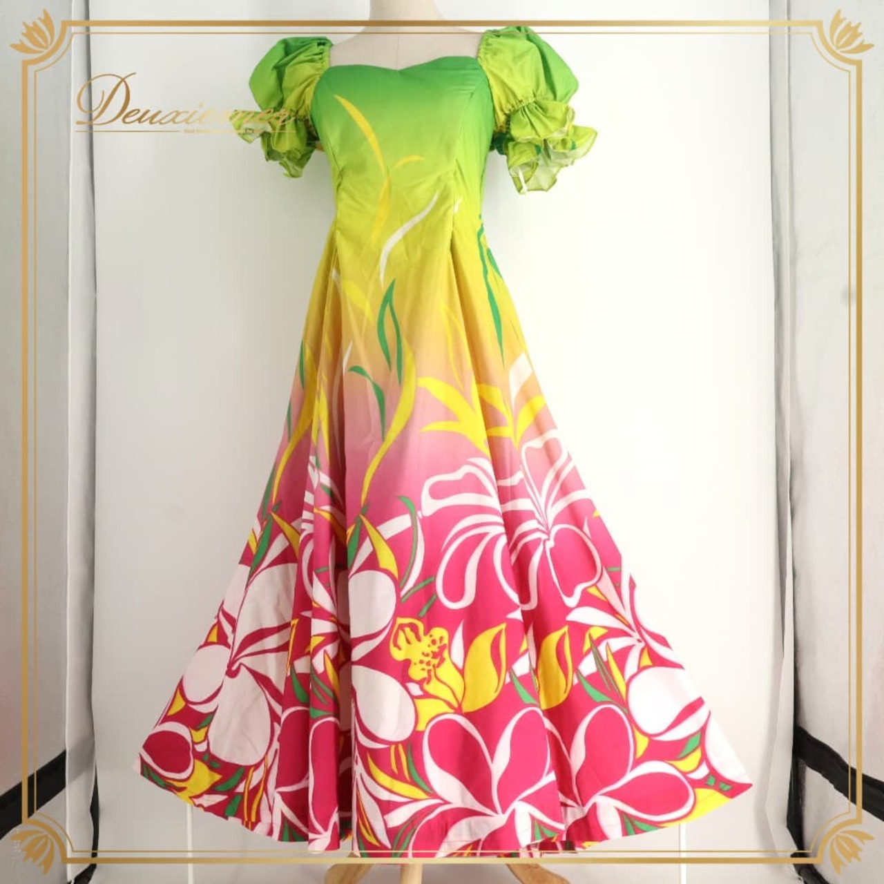 フラダンス 衣装 ALOHA STANDARDS アロハスタンダード ワンピース ドレス グリーン系 プルメリア柄 花柄 植物柄 ハワイアンプリント ハワイアン アロハ フラ ダンス レッスン 練習 ハワイアンダンス 緑 黄 ピンク 白 イエロー系 ピンク系 レッド系 ホワイト系 フリル袖 フレアスカート 華やか 鮮やか かわいい おしゃれ 上品