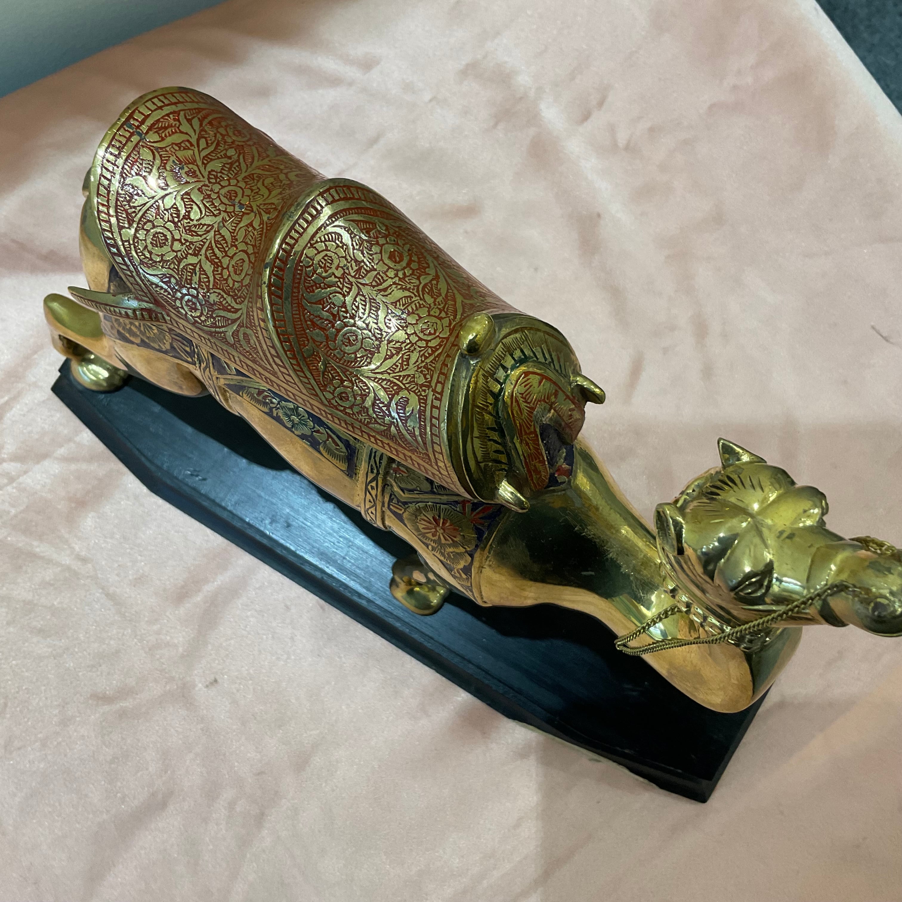 インド 真鍮製手彫り七宝ラクダ置き物 難あり | 白檀や