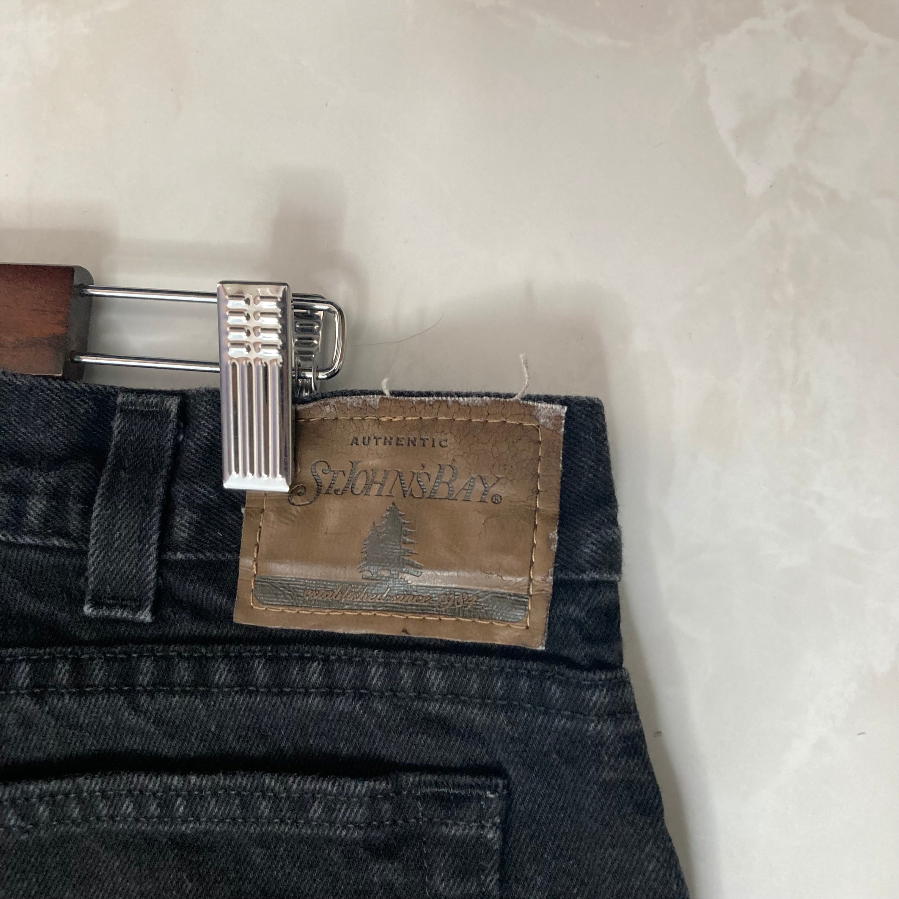 W38×L34】ST JOHNS BAY ブラックデニムパンツ 革パッチ | 古着屋OLDGREEN