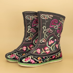 ブーツ（モンゴルゴタル）／遊牧民の靴　手刺繍・手作り靴・手仕事／モンゴル民芸