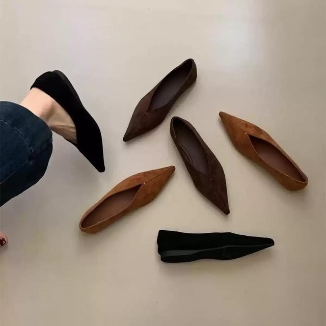 pointed toe flat shoes