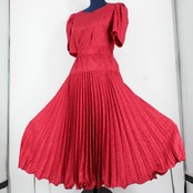 【美品 社交ダンス衣装】上下セット レッスンウェア 練習着 Dance Fashion Pier 赤 レッド プリーツ 華やか レオタード 上品