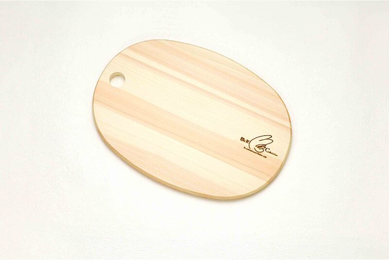 四万十桧　卓上まな板 楕円型　＃37003