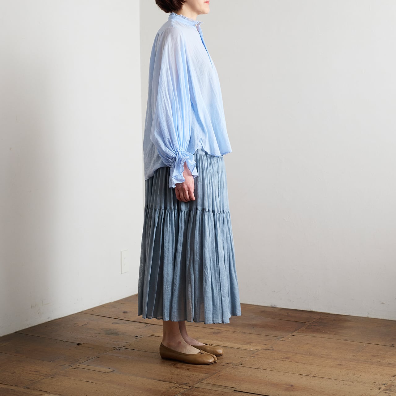 suzuki takayuki スズキタカユキ bishop-sleeve blouse sky blue