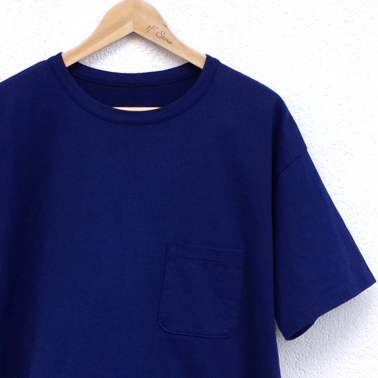 one f P-Tee NAVY