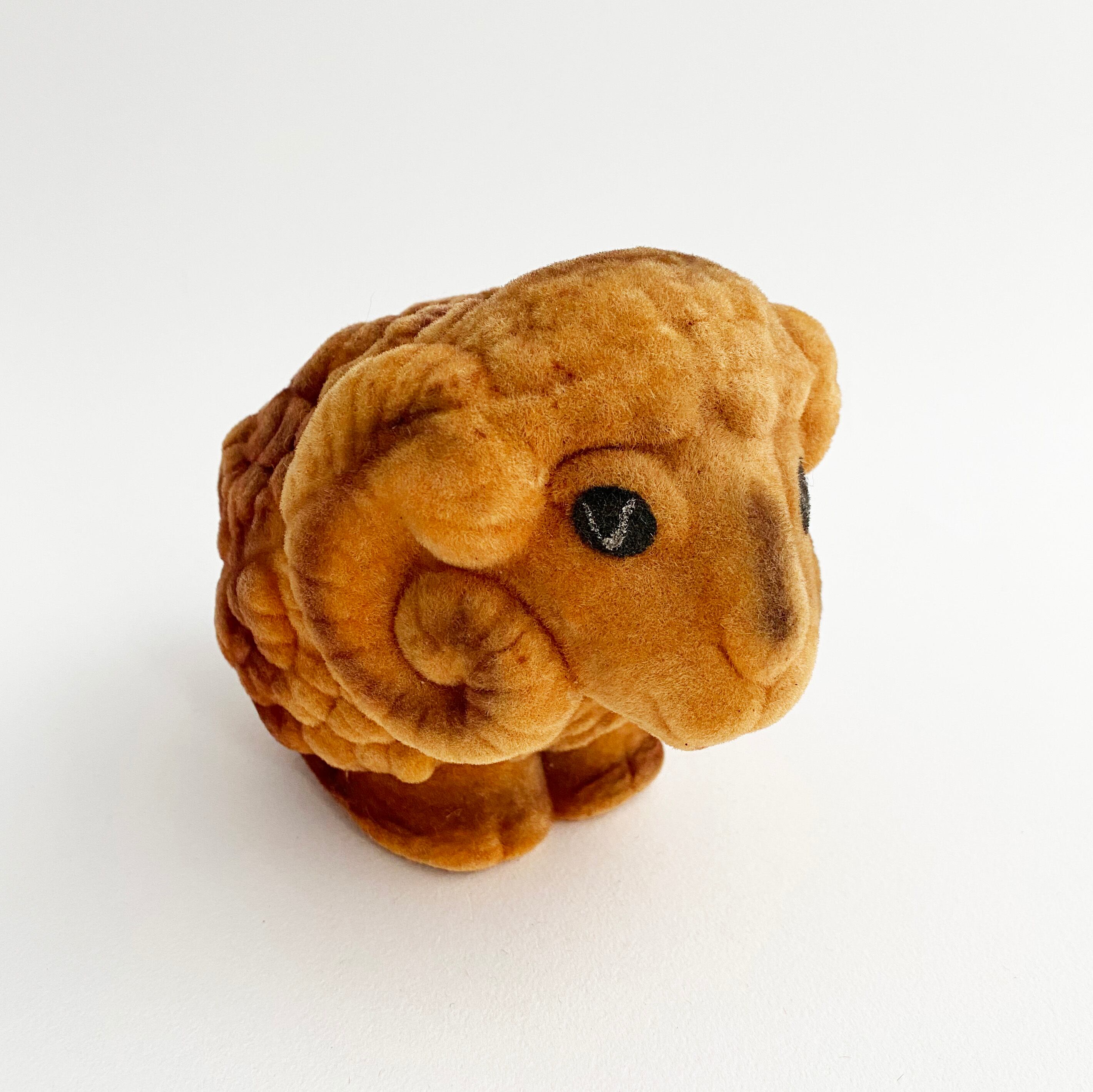 スポンジ人形(角のある羊)