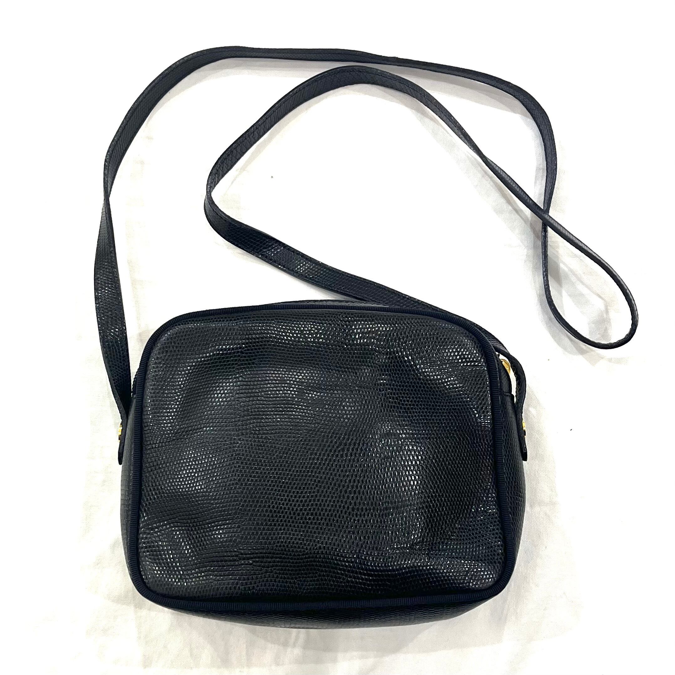 Salvatore Ferragamo】2280 VARA リザードレザーショルダーバッグ