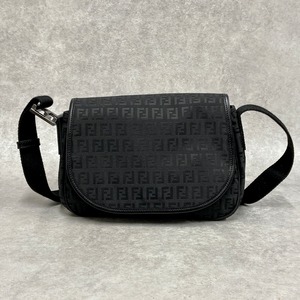 FENDI フェンディ ズッキーノ ショルダーバッグ ブラック 7304-202205